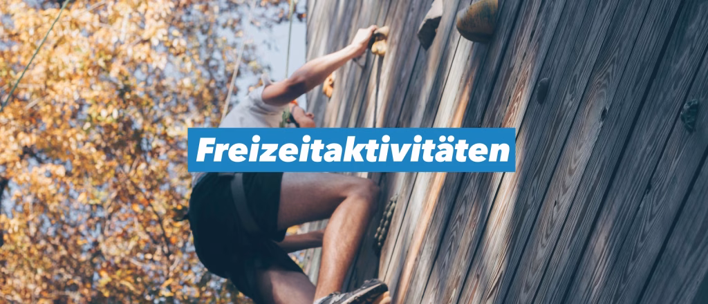 Studierende genießen Freizeitaktivitäten wie Klettern und Kanufahren im Saarland